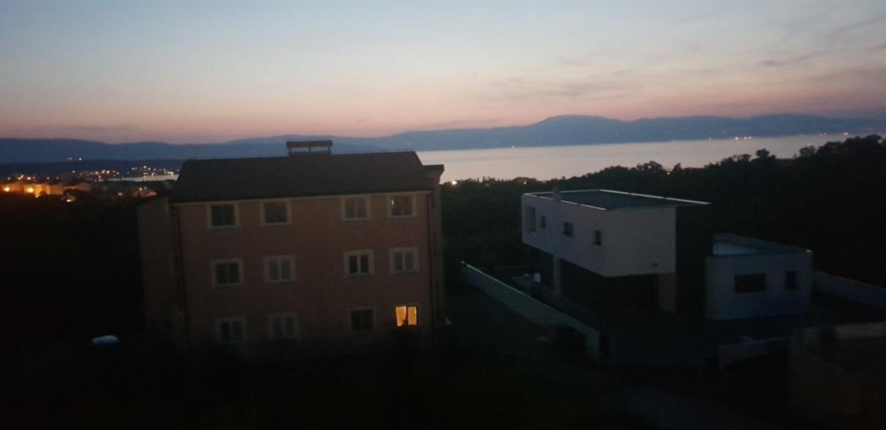 Apartman Niko Малинска Екстериор снимка
