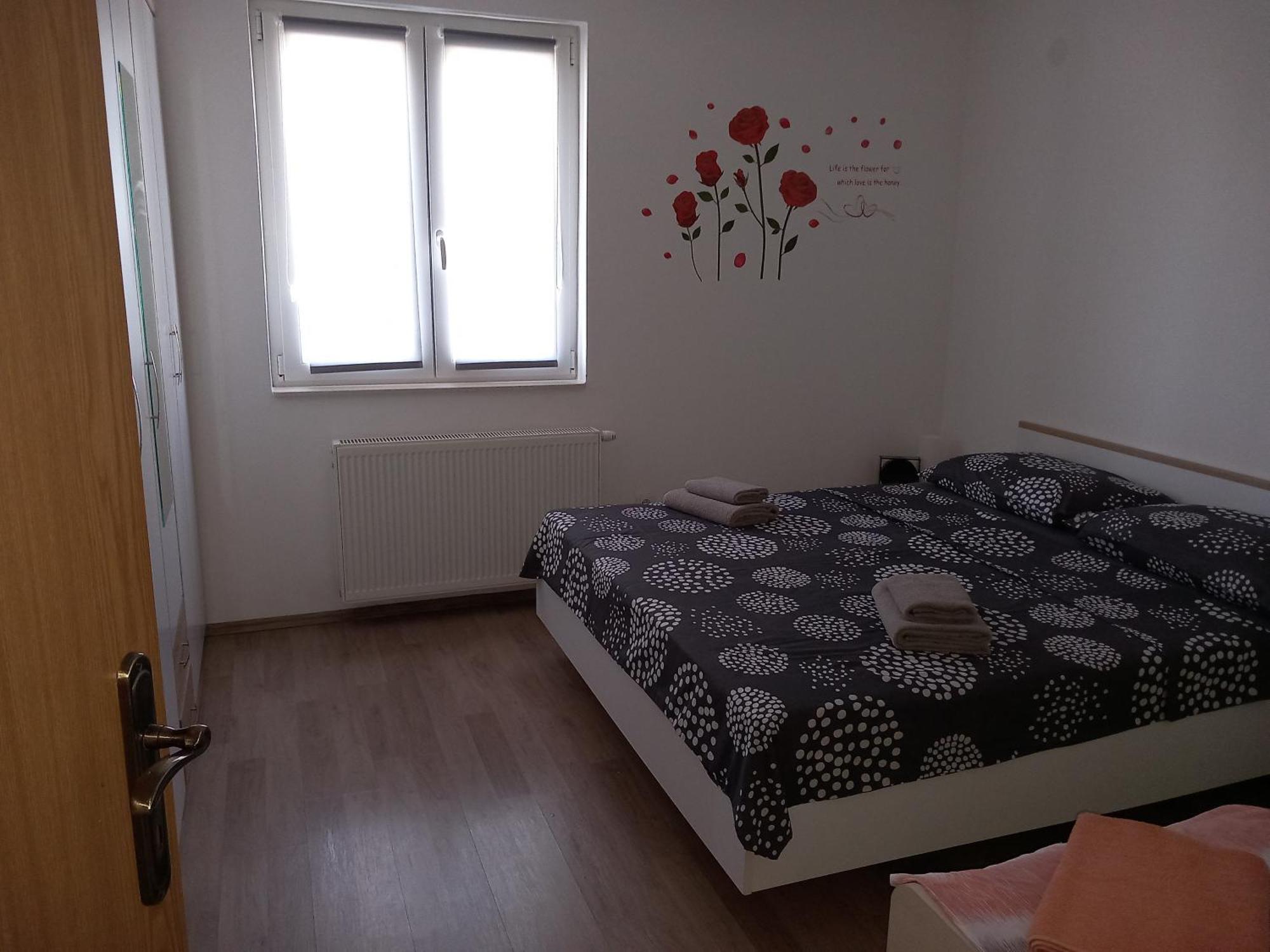 Apartman Niko Малинска Екстериор снимка