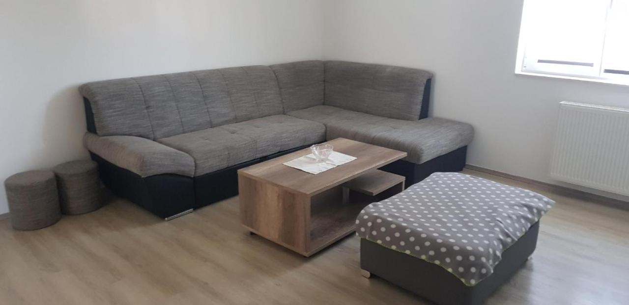 Apartman Niko Малинска Екстериор снимка